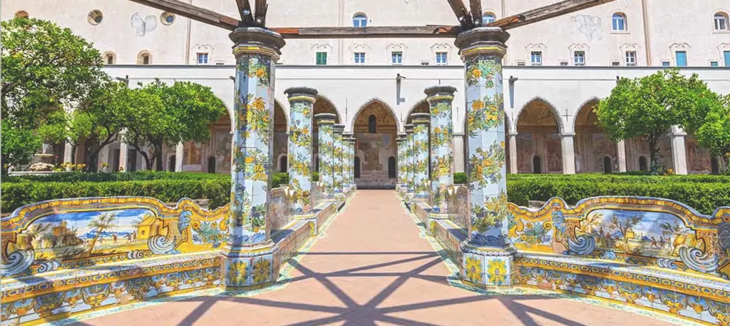location nel Chiostro di Santa Chiara